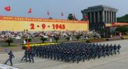 Meeting, parade militaire et défilé en l’honneur de la Fête nationale vietnamienne