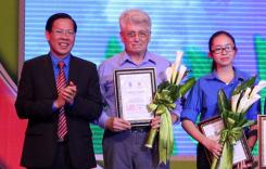 Le Français Alain Dussarps lauréat du prix «Volontariat du Vietnam» Le Français Alain Dussarps lauréat du prix «Volontariat du Vietnam»