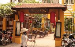 Français du monde. Cuisine de rue à la sauce française au Vietnam Français du monde. Cuisine de rue à la sauce française au Vietnam