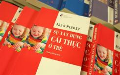 Livre : "La construction du réel chez l'enfant" de Jean Piaget en vietnamien Livre : "La construction du réel chez l'enfant" de Jean Piaget en vietnamien