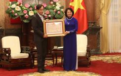 Vietnam - France : l’Ordre de l’Amitié décerné au Professeur Odon Vallet Vietnam - France : l’Ordre de l’Amitié décerné au Professeur Odon Vallet
