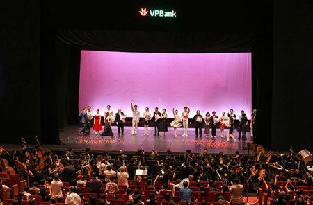 Paris Ballet au Vietnam