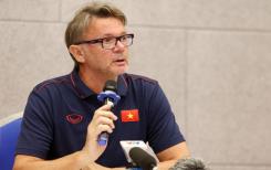 Football - L'entraîneur français Philippe Troussier, le candidat favori pour devenir le sélectionneur à la tête de l'équipe nationale du Vietnam