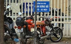 Le coin des expatriés au Vietnam - "Deux roues, deux choix" par Alex Reeves