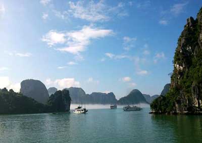 Baie d'Along : le Vietnam enchanteur… 