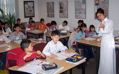 Promouvoir l’enseignement du vietnamien pour les Viêt kiêu