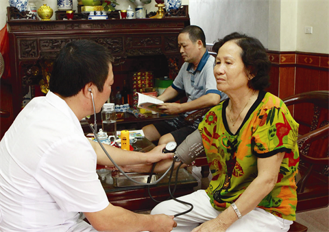 Cabinets médicaux, un nouveau service de santé au Vietnam 
