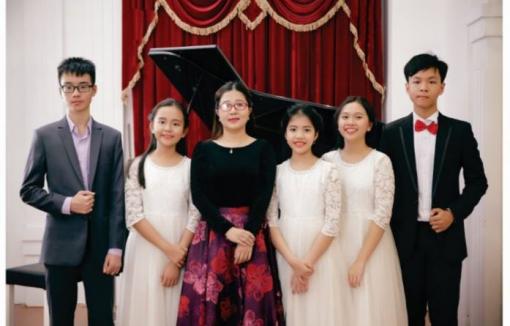 Concert des jeunes pianistes vietnamiens lauréats du concours du GRAND PRIZE MOZART VIENNA 2017, le 13 juillet au salon du Restaurant Universitaire de la Cité Internationale, Paris 14e 