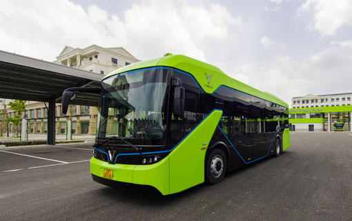 Lancement du premier service de bus électriques intelligents au Vietnam