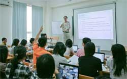Accord avec le Vietnam pour la création et le développement de l'université des sciences et des technologies de Hanoï 
