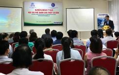 Endoscopie bronchique: des experts français transmettent leurs techniques aux médecins vietnamiens Endoscopie bronchique: des experts français transmettent leurs techniques aux médecins vietnamiens