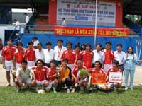 Football : Long An soutient le tournoi national des paysans