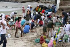 Le Vietnam déplace 600.000 personnes pour les protéger du typhon Haiyan Le Vietnam déplace 600.000 personnes pour les protéger du typhon Haiyan