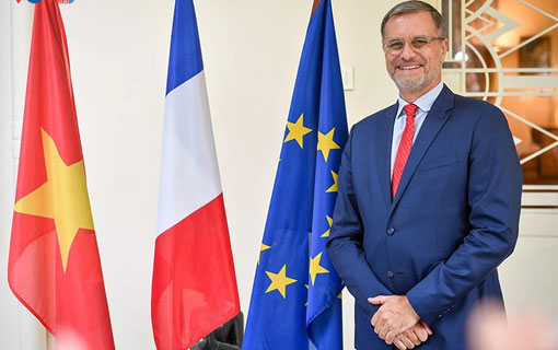 L'ambassadeur de France au Vietnam, Olivier Brochet: « Mon mandat consiste à renforcer l’amitié unique qui lie nos deux pays et nos deux peuples »