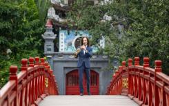 Les monuments célèbres de Hà Nội figurent dans la nouvelle vidéo du saxophoniste américain Kenny G