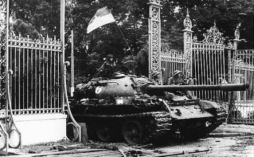 30 avril 1975 saigon devient Ho Chi Minh Ville