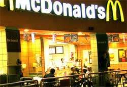 McDonald's: va ouvrir un restaurant au Vietnam