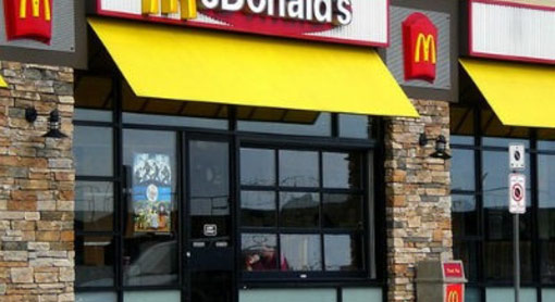 McDonald’s ouvre son premier restaurant au Vietnam