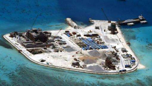 La Chine déploie des missiles sur une île disputée