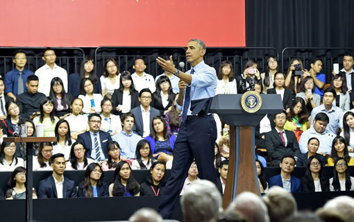 Au Vietnam, Obama fait l’éloge du rap