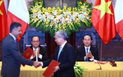 Hollande fait escale dans un tonique Vietnam Hollande fait escale dans un tonique Vietnam