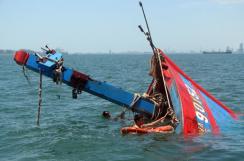 Video: un bateau de pêche vietnamien coulé par un navire chinois Video: un bateau de pêche vietnamien coulé par un navire chinois