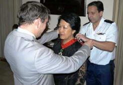 Remise de Légion d’Honneur de la France à Madame Ton Nu Thi Ninh