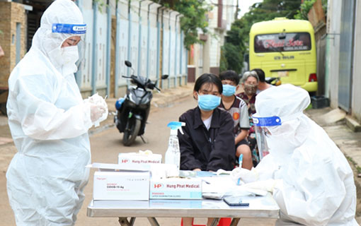 Vietnam : une vigilance accrue s'impose pour éviter une nouvelle vague de Covid-19, selon le ministère de la Santé 