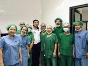 Les médecins vietnamiens viennent en aide à des patients démunis au Laos