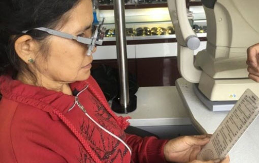 Des lunettes comtoises pour les aînés du Vietnam