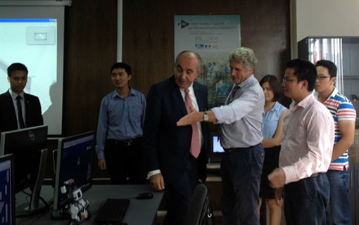 La coopération entre Dassault Systèmes et l’Université des sciences et technologies de Hanoi 