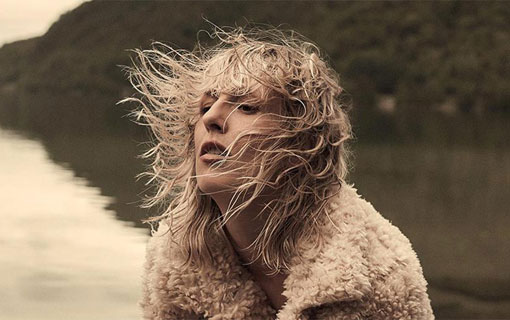 L'auteure-compositrice-interprète québécoise Ingrid St-Pierre découvre les joyaux du Vietnam (Video) L'auteure-compositrice-interprète québécoise Ingrid St-Pierre découvre les joyaux du Vietnam (Video)