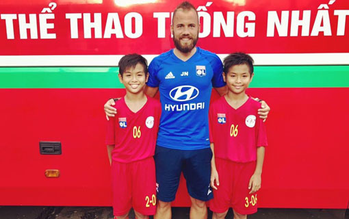 Mondial Pupilles. L’Olympique Lyonnais entraîne les espoirs du foot au Vietnam