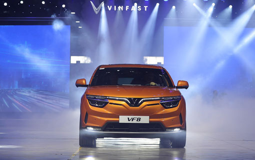 Le constructeur vietnamien Vinfast livre ses premières voitures électriques VF8