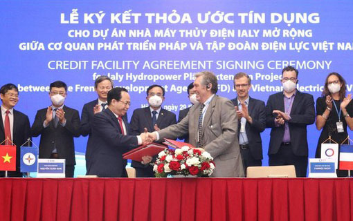 L’Agence française de développement (AFD) a signé une convention de crédit avec EVN (Électricité du Vietnam) pour l’extension de la centrale hydroélectrique de Ialy