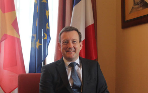Interview de Bertrand Lortholary, Ambassadeur de France au Vietnam, à l’occasion de la fête nationale française du 14 juillet