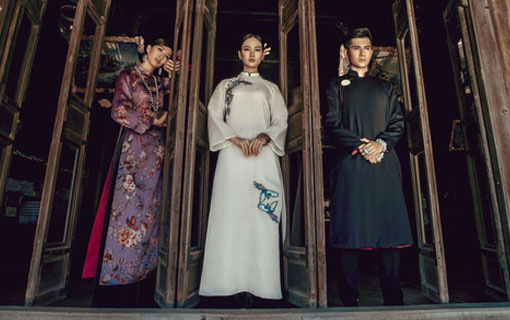 L'"ao dai" du Vietnam est présenté au Petit Palais à Paris L'"ao dai" du Vietnam est présenté au Petit Palais à Paris