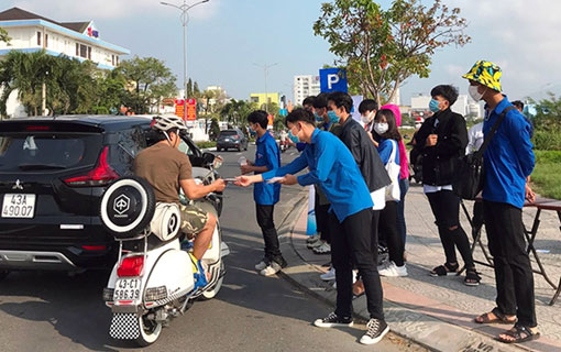 Le magazine français L'Obs salue le combat contre le COVID-19 au Vietnam