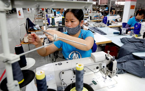 L'article du "South China Morning Post" (journal publié à Hong Kong) sur l'attractivité du Vietnam pour les investissements étrangers L'article du "South China Morning Post" (journal publié à Hong Kong) sur l'attractivité du Vietnam pour les investissements étrangers