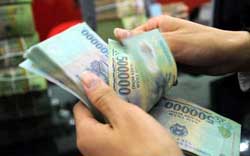 Le Vietnam baisse à nouveau ses taux en raison d'une faible croissance Le Vietnam baisse à nouveau ses taux en raison d'une faible croissance