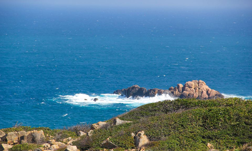 L’ÎLE DE BINH BA L’ÎLE DE BINH BA