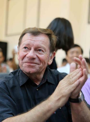 André Menras, un coeur vietnamien André Menras, un coeur vietnamien
