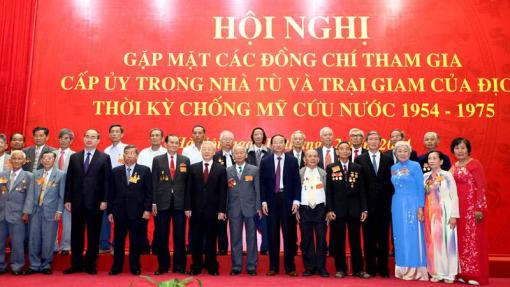Nguyen Phu Trong rencontre d’anciens révolutionnaires
