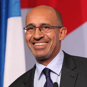 Conseil des ministres du 15 avril 2015. Ratification de l'accord-cadre global de partenariat et de coopération entre l'Union européenne et ses états membres, et la république socialiste du Viêt Nam. Conseil des ministres du 15 avril 2015. Ratification de l'accord-cadre global de partenariat et de coopération entre l'Union européenne et ses états membres, et la république socialiste du Viêt Nam.