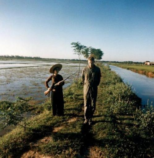 50 ans plus tard, il raconte: l'incroyable histoire de cette photo d'un prisonnier US au Vietnam (anglais)