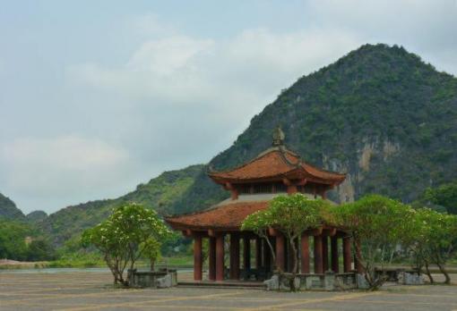 Tam Coc, la baie d’Halong terrestre Tam Coc, la baie d’Halong terrestre