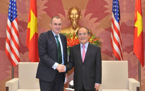 Des congresmen américains reçus par Nguyen Sinh Hung Des congresmen américains reçus par Nguyen Sinh Hung