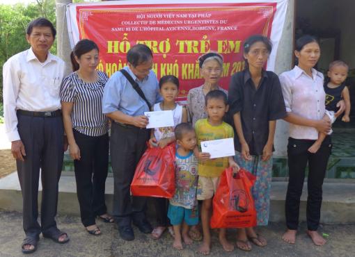 Soutien aux 8 enfants démunis de la province de Ha Tinh par un Collectif des médecins urgentistes du Samu93 avec l'UVGF