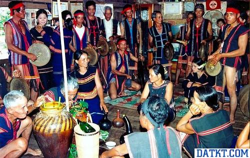 Khop bene komepa – une fête de reconnaissance chez les Bahnar