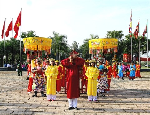 Hô Chi Minh-Ville : offrande de banh tet aux rois Hùng